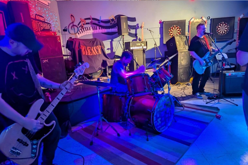 Bleach Lights Up Bathurst: A Nirvana Tribute Band Making Waves